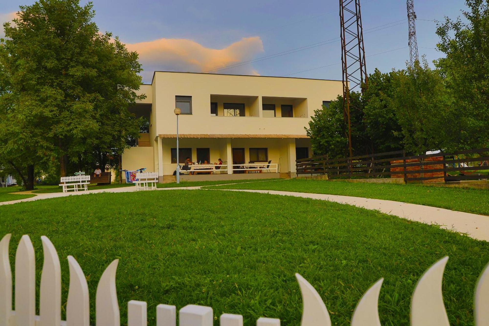 Holiday Homes Pozitiva Bihac Luaran gambar