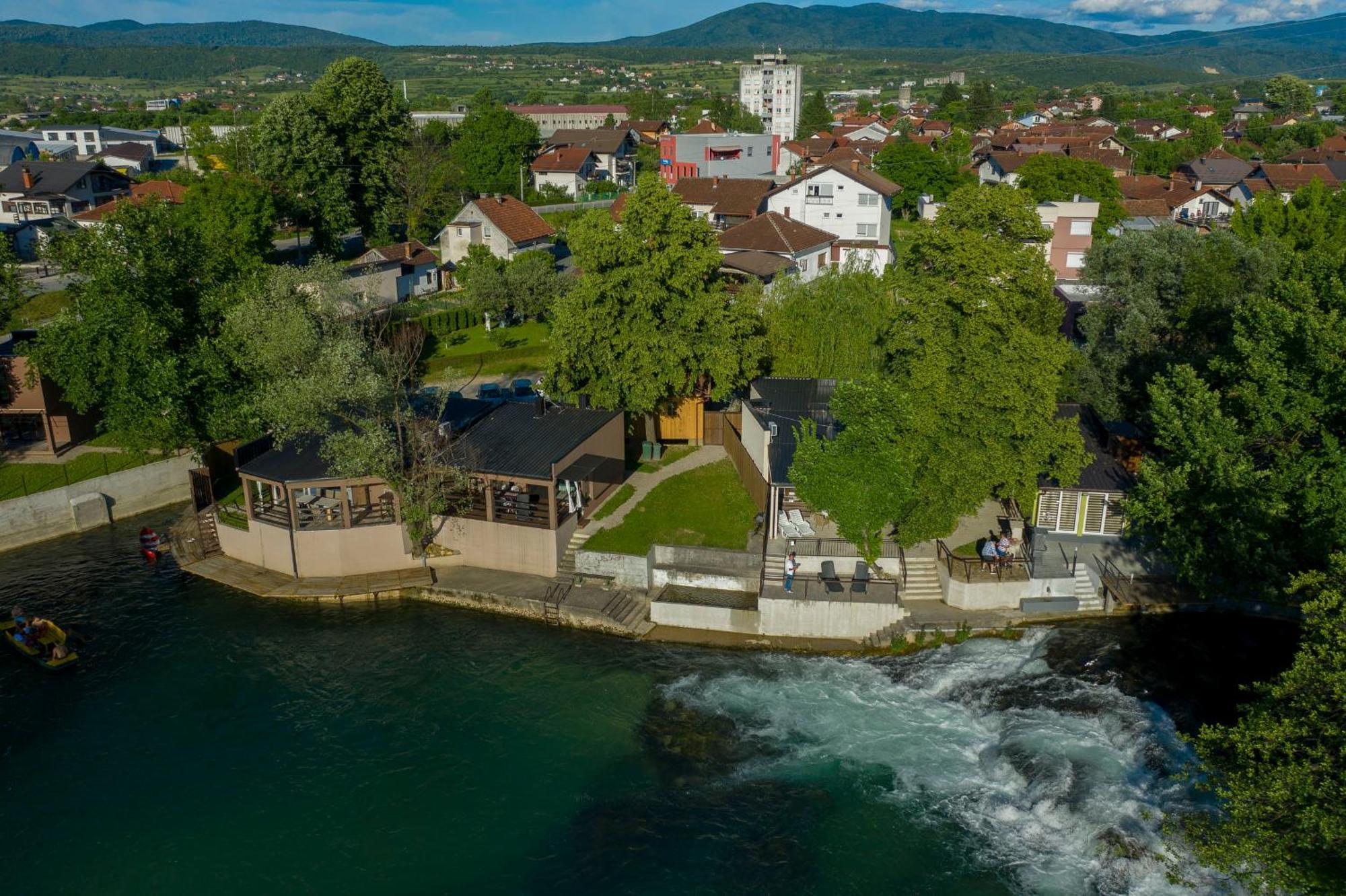 Holiday Homes Pozitiva Bihac Bilik gambar